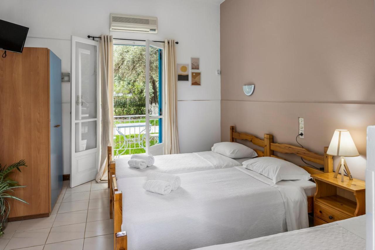 Oceanis Rooms Mikros Gialos Ngoại thất bức ảnh